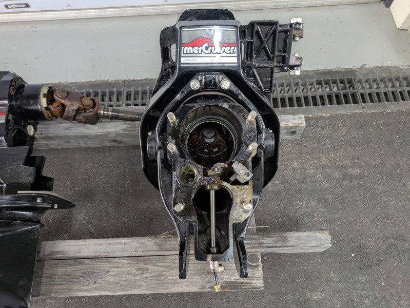Used ENGINE Mercruiser Alpha one drive complete [Fresh water, Great condition] [X2505-06]