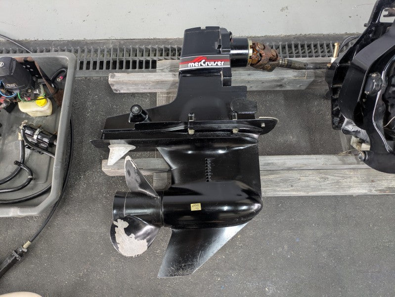 Used ENGINE Mercruiser Alpha one drive complete [Fresh water, Great condition] [X2505-06]