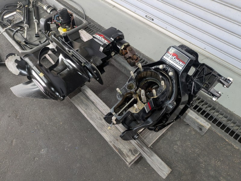 Used ENGINE Mercruiser Alpha one drive complete [Fresh water, Great condition] [X2505-06]