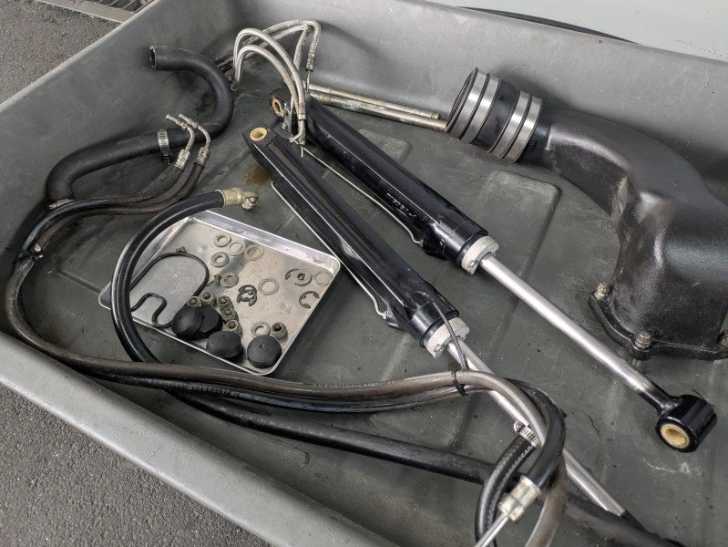 Used ENGINE Mercruiser Alpha one drive complete [Fresh water, Great condition] [X2505-06]