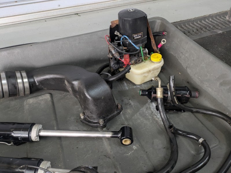 Used ENGINE Mercruiser Alpha one drive complete [Fresh water, Great condition] [X2505-06]