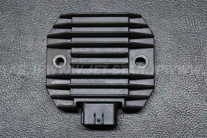 Used 21066-3717 REGULATOR-VOLTAGE  [K7220-10]