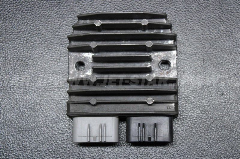 Used 710001103 VOLTAGE REGULATOR [S3386-07]