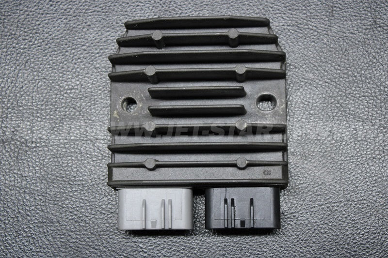 Used 710001103 VOLTAGE REGULATOR [S3862-21]